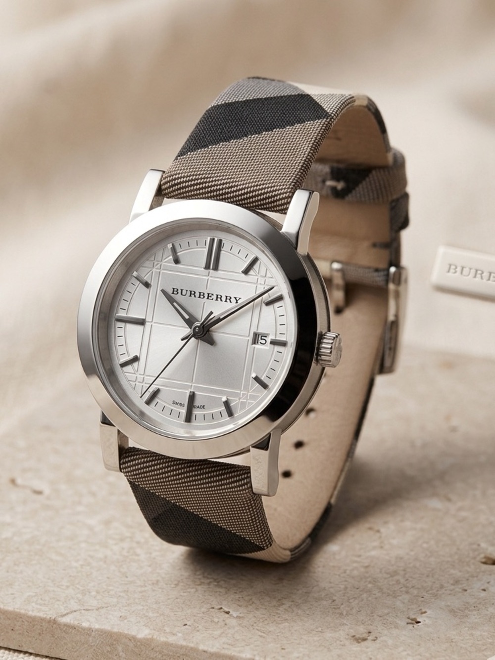 Burberry BU1378 City Nova Check Stainless Steel Unisex Swiss Watch Rare 38mm